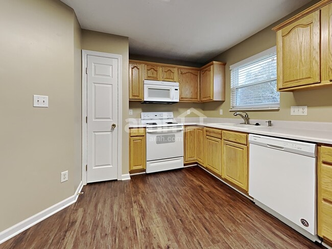 699 Thornton Dr