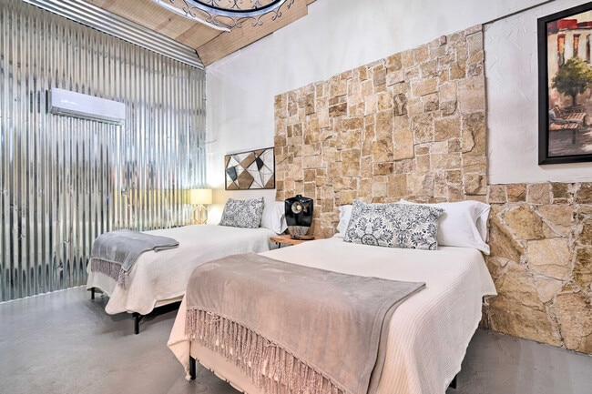 Photo - 3704 San Bernardo Ave Unit ID1385605P