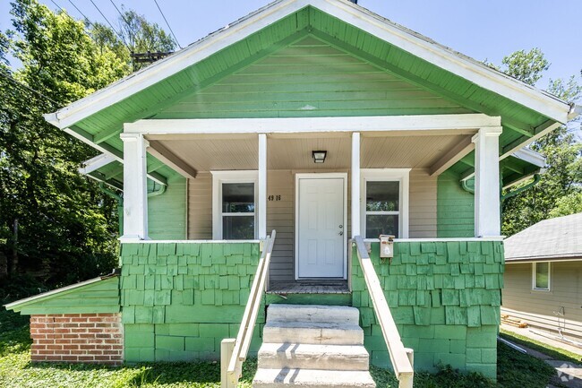 Building Photo - A Great 3BD/1BA Home That Has Been Renovated