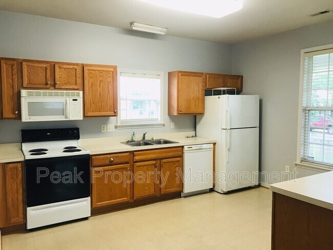 Photo - 1903 Elmsmere Ave