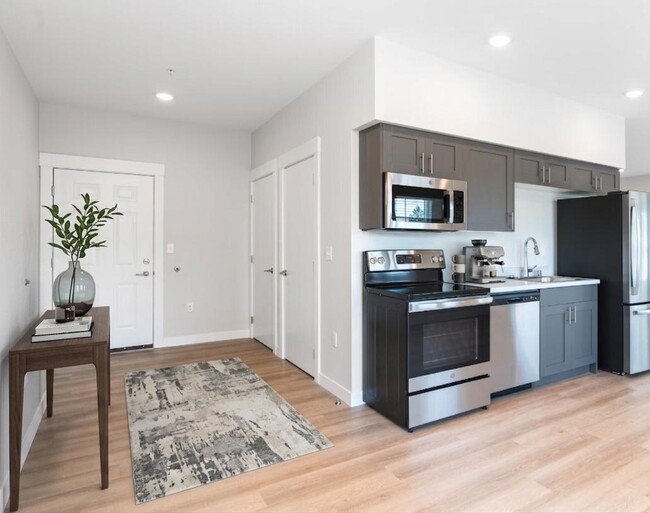 Photo - Redband Apartments