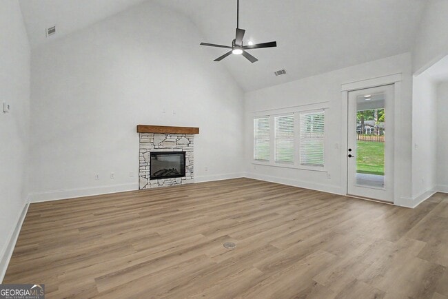 Photo - 347 E Crestwood Rd