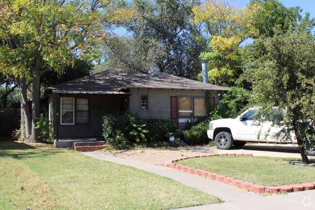 Building Photo - 2810 Canton Ave Rental