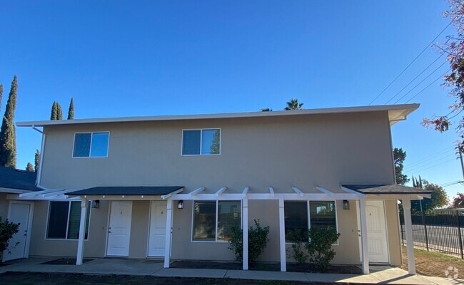 Building Photo - Beautiful appartment, 2/1.5 with AC  & Pri... Rental