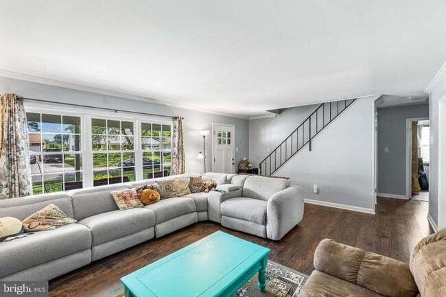 75 Gaffney Ln