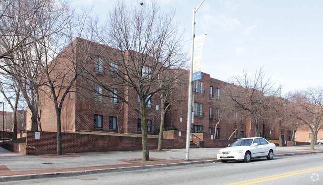 Upton Courts