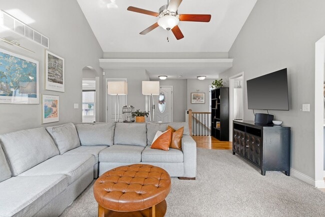 Photo - 5 bed/ 3 bath Single Family Home.