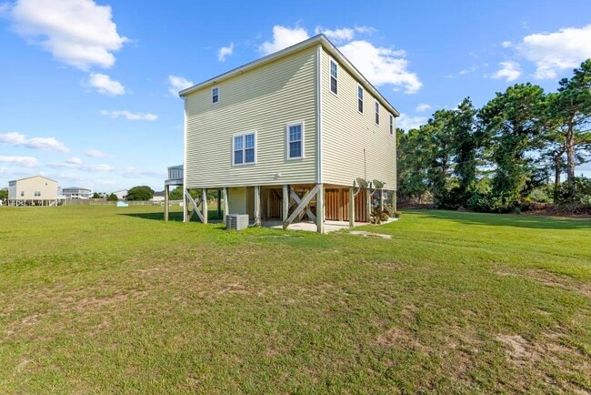 Photo - 220 Twin Oaks Dr