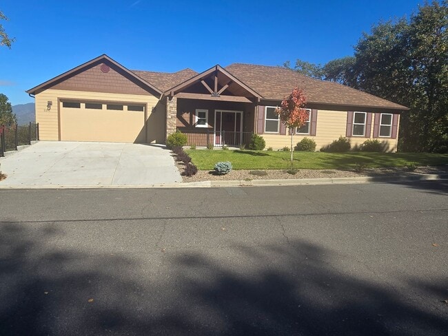 Photo - 3 bedroom 2.5 bathroom Custom Built Home