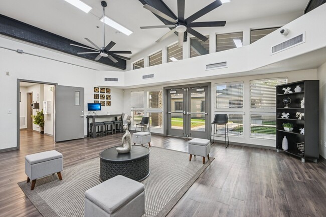 Building Photo - Bella Vista Apartments