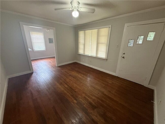 Photo - 411 8th Ave