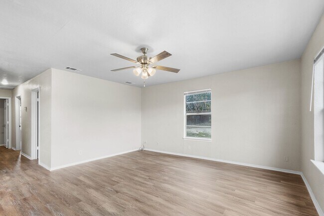 Photo - 101/103 Lockhart St. Unit 101