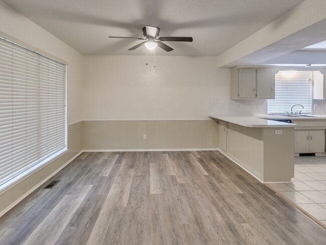 Photo - 4 Bedroom Home with Space Inside and Out! ...