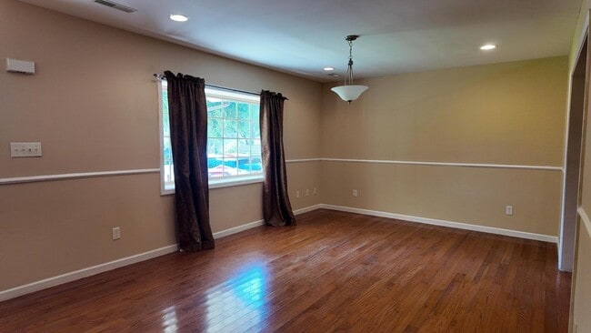 Photo - 463 Old Moncks Corner Rd