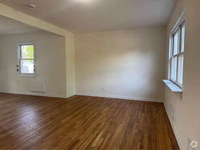 Building Photo - 152 Emily Ave Rental