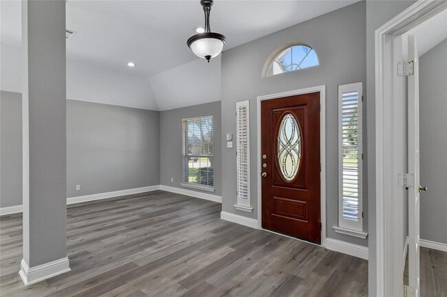 Photo - 630 Lakewood Dr