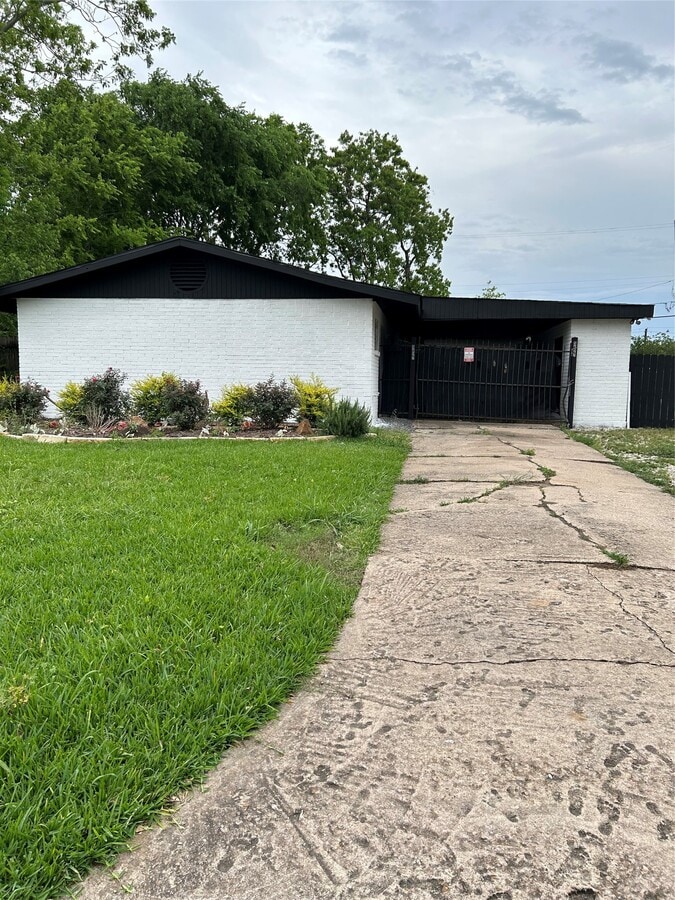 Photo - 5427 Heatherbrook Dr