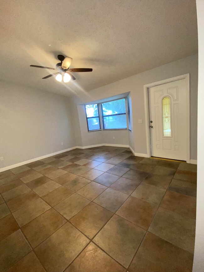 Photo - 1932 SW Capri St