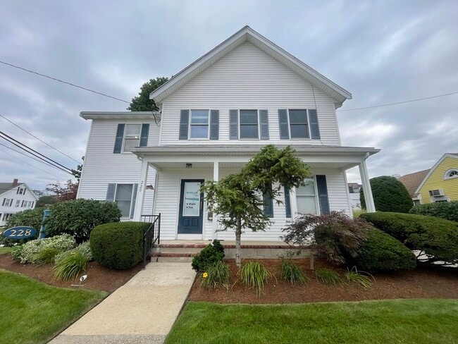 Building Photo - 228 Main St Unit 2