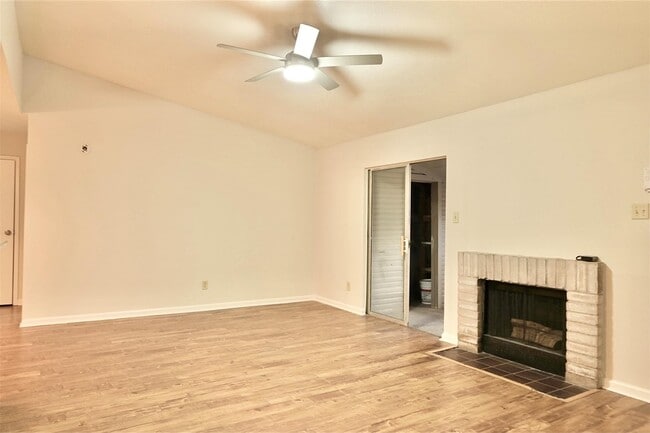 Building Photo - 12603 Ashford Meadow Dr Unit D