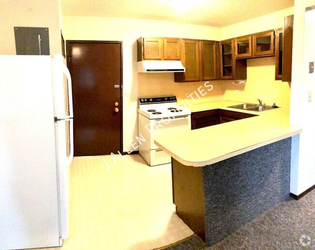Building Photo - 607 W Michigan Ave Unit 12 Rental