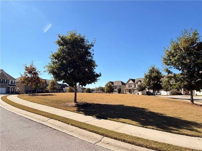 Photo - 235 Broadmoor Dr