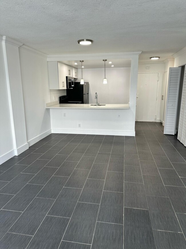 Open Kitchen