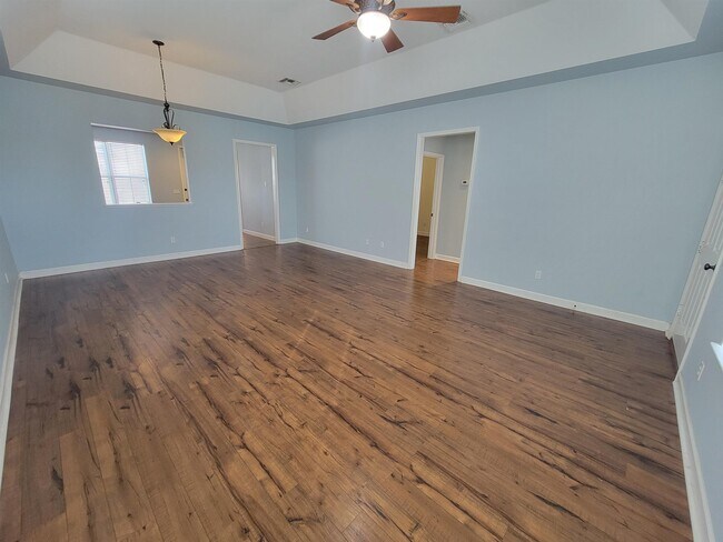 3304 Calumet Dr