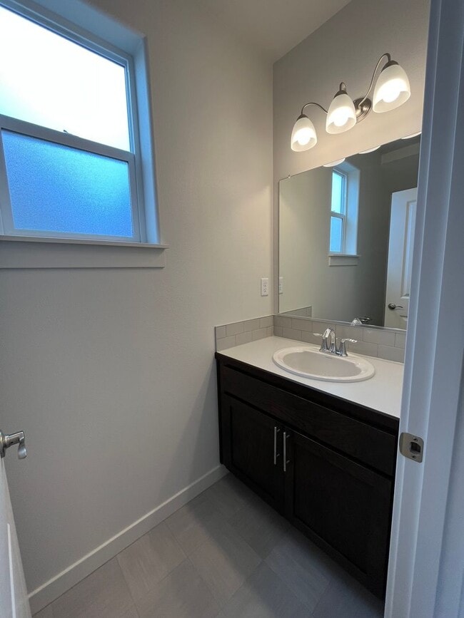 Photo - 3-bedroom 2-1/2 bathroom home
