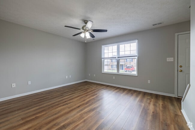 2BR, 2BA - 1200SF - Living Room