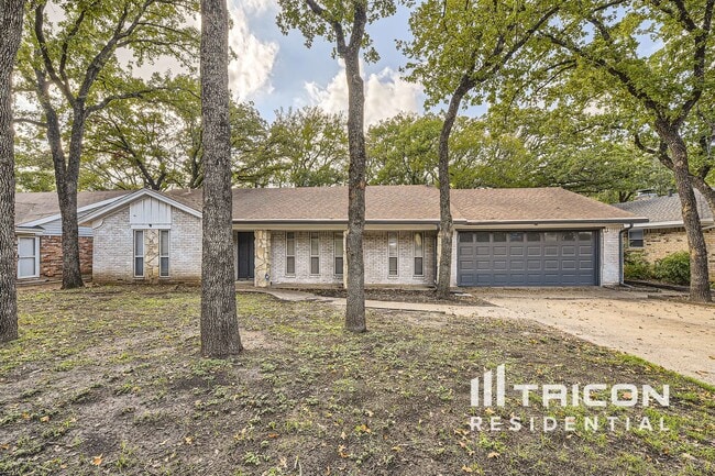 Photo - 506 Canyon Ridge Dr House