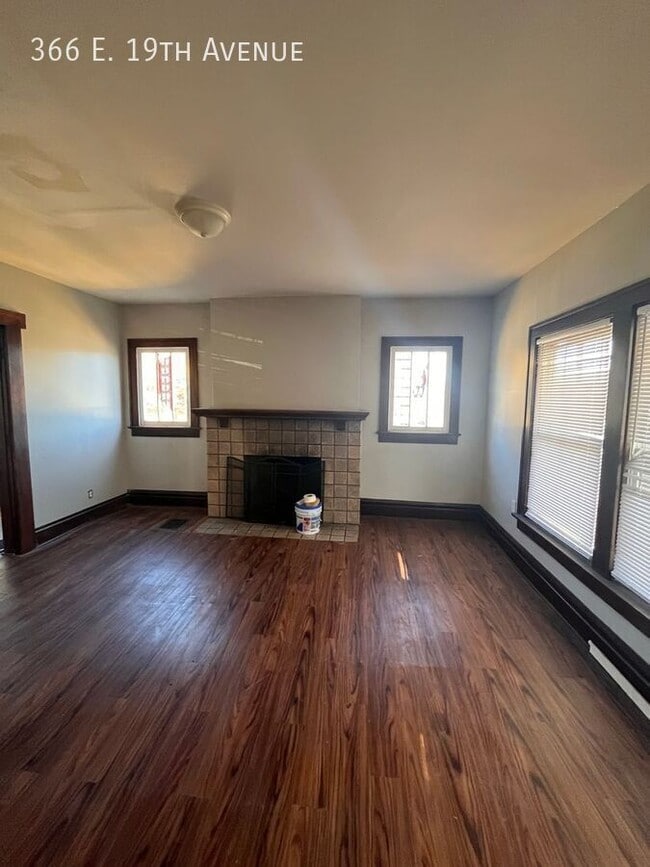 Photo - 366 E 19th Ave