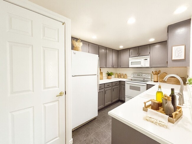 Photo - 3BR w/ Top-Floor Privacy near Jordan River Parkway Trail Unit 3