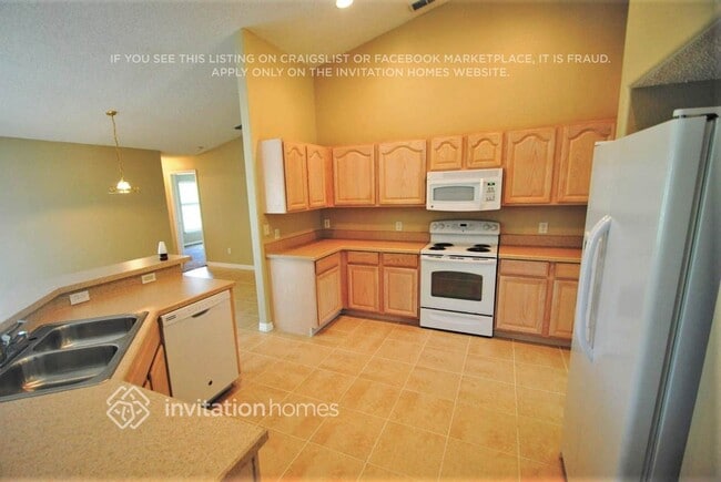 Photo - 19213 Starry St