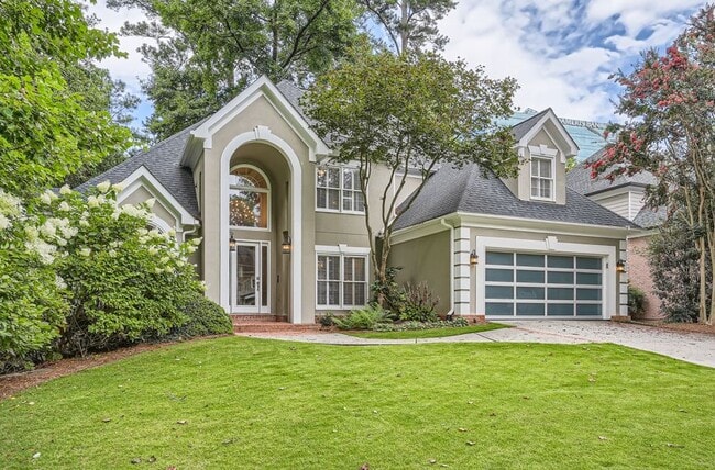 Photo - 3362 Mathieson Dr NE