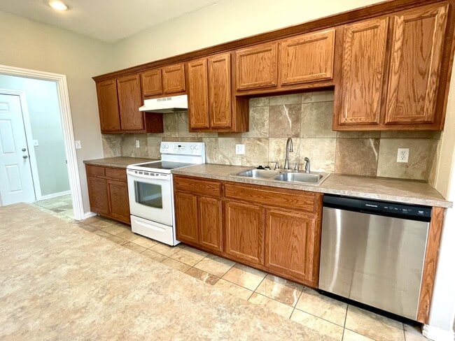 Photo - 4904 Caddo Creek Ct