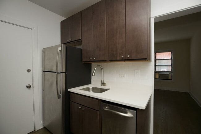 Photo - 2641 N Spaulding Ave Unit E2