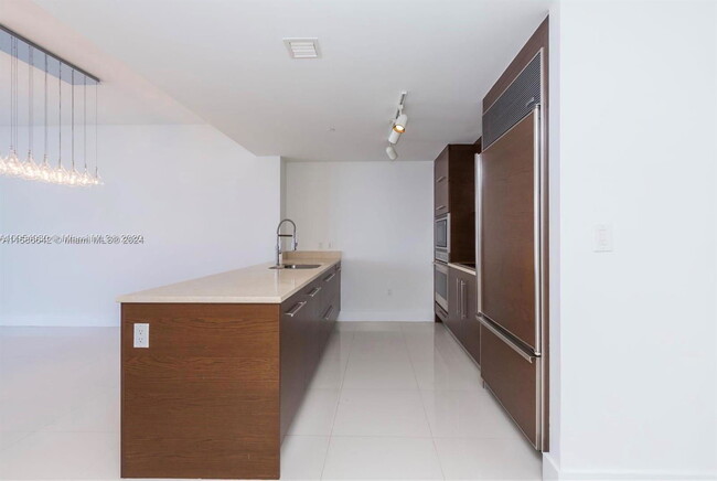 Photo - 465 Brickell Ave Unit 5306