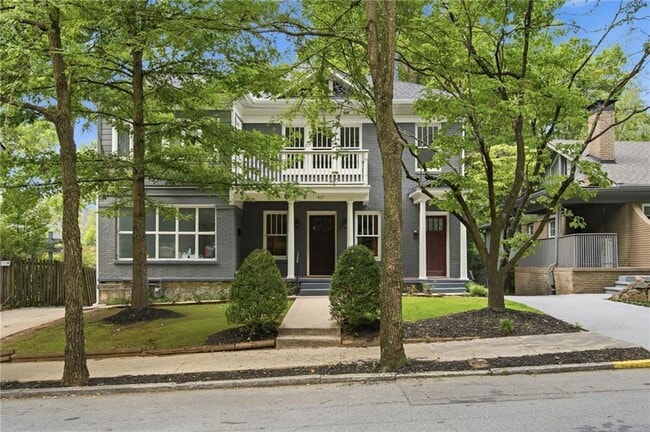 Photo - 417 8th St NE