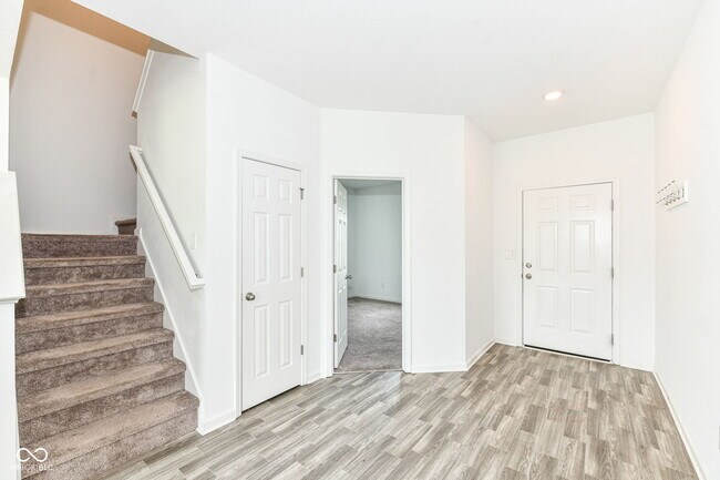 Photo - 5051 Maywood Dr