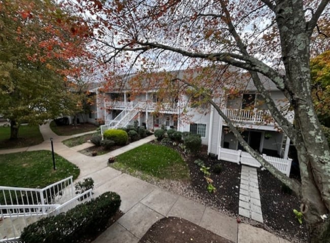 Photo - 8 Larkspur Ct Unit 8 Larkspur Ct