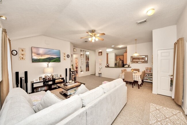 Photo - 1611 Bob White