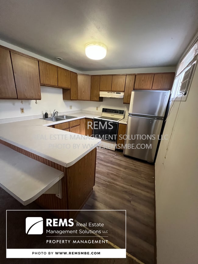 Photo - 1110 Grand Ave Unit 9