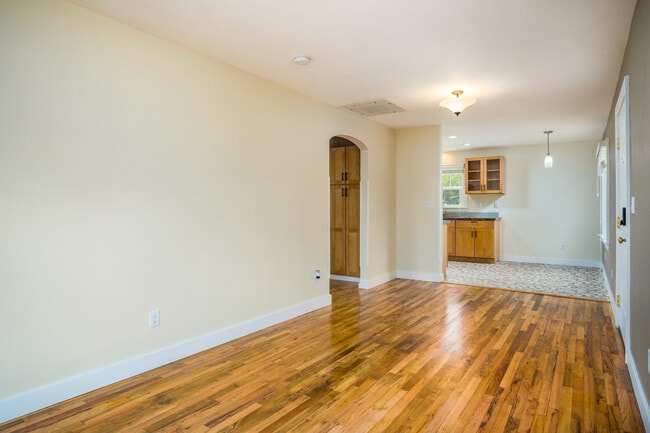 Photo - Beautiful Remodeled 1 Bed/1 Bath Home Close to Campus, Shopping, Restaurants, Parks & More!