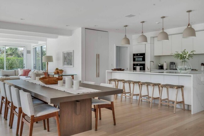 Photo - 108 Mill Creek Close