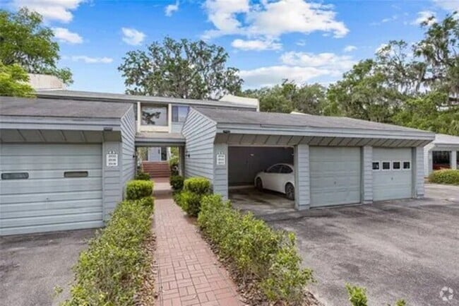 Building Photo - 2514 SW 14th Dr Rental