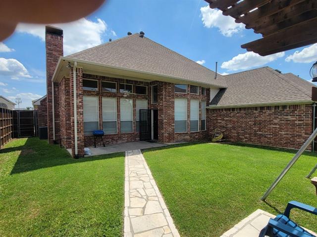 Photo - 605 Killarney