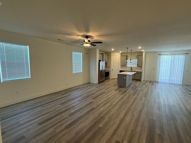 4040 W Babcock Ave