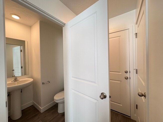 Photo - BRAND NEW & Pet Friendly