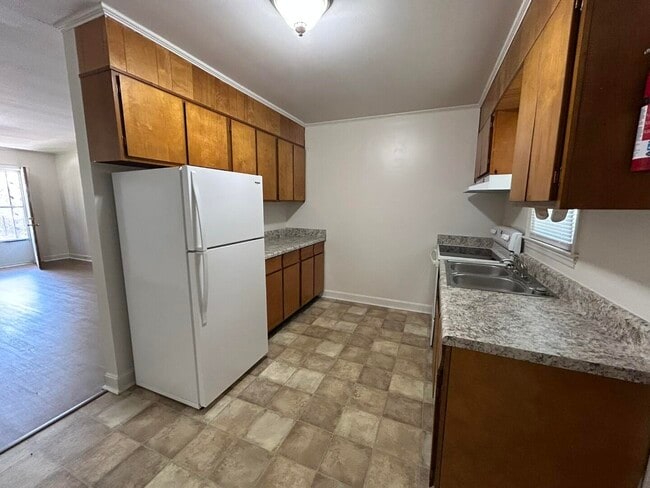 Photo - 326 W Hampton Ave